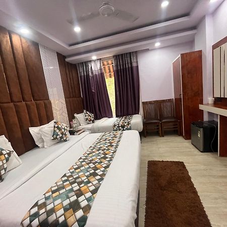 Hotel Embassy Near Rk Ashram Metro New Delhi Exterior photo