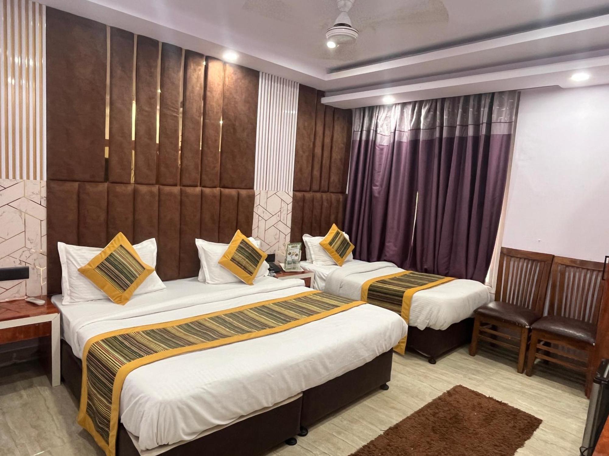 Hotel Embassy Near Rk Ashram Metro New Delhi Exterior photo