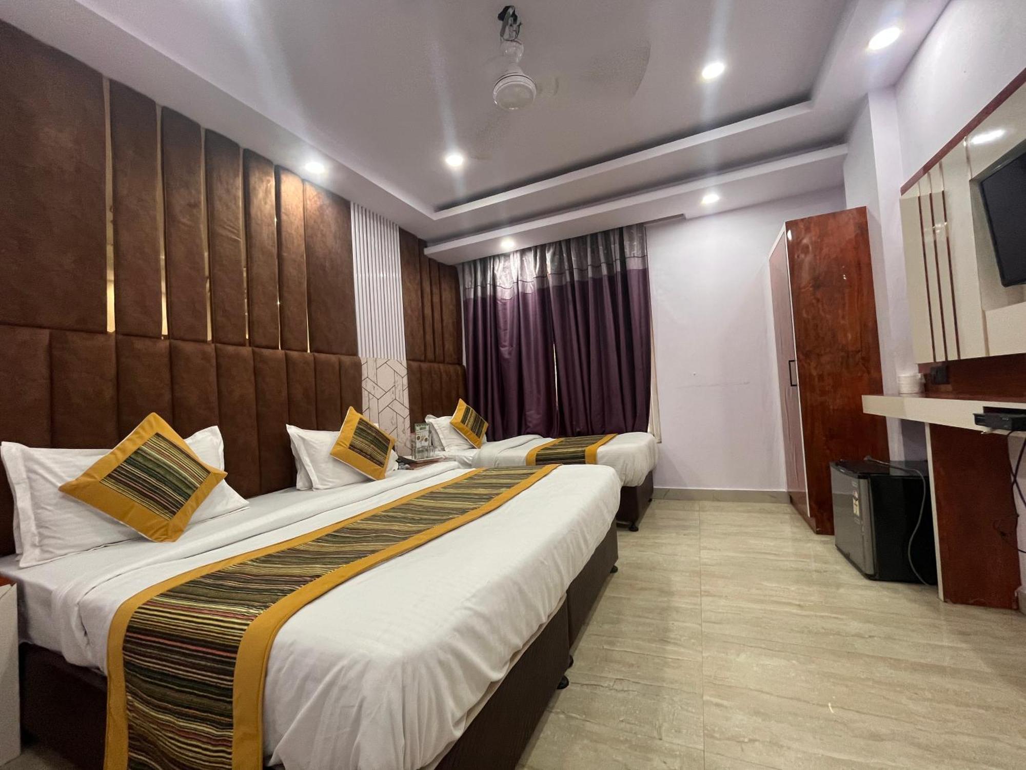 Hotel Embassy Near Rk Ashram Metro New Delhi Exterior photo